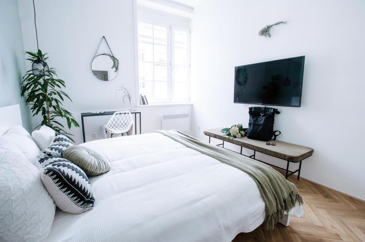 Orange Glow Boutique Apartments #47 By Goodnite Cz - City Μπρνο Εξωτερικό φωτογραφία